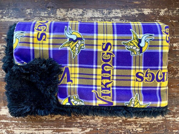 Adult Vikings Fleece Fur Blanket